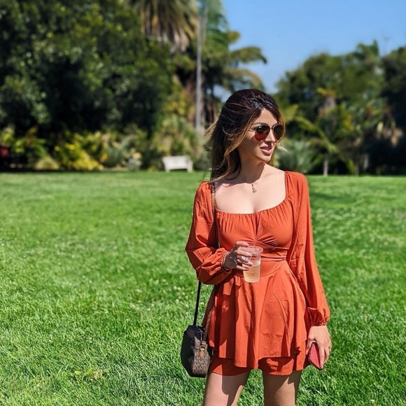 Medium size - Picture 2 of 11